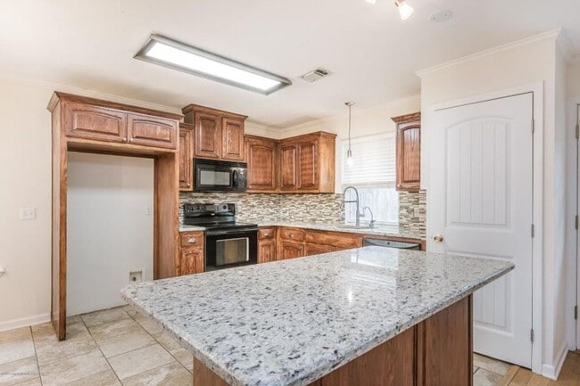 Photo - Located in Canyon TX Close to WT !!! 3/2/2 CH/A