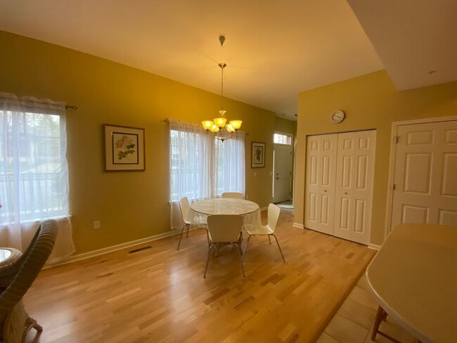Photo - 510 N Midvale Blvd Unit 1