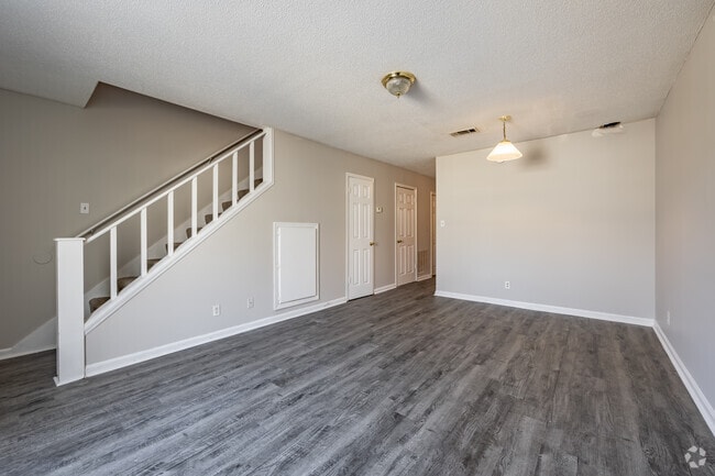 2HAB, 1.5BA - 910 ft²