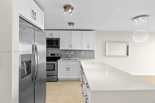 Photo - 16710 NE 9th Ave Unidad 706