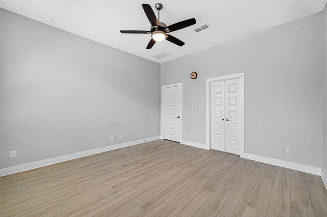 Photo - 151 Nightshade St