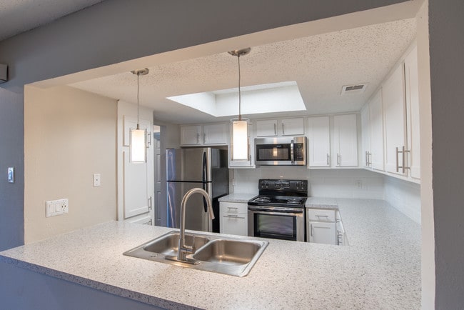 woodwind apartment homes for rent in irving tx forrent com