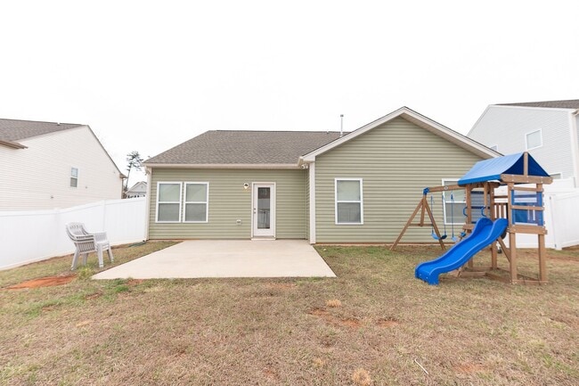 Photo - Charming 3 bedroom 2 bath ranch home with Upstairs bonus room in Wrenn Farm High Point.