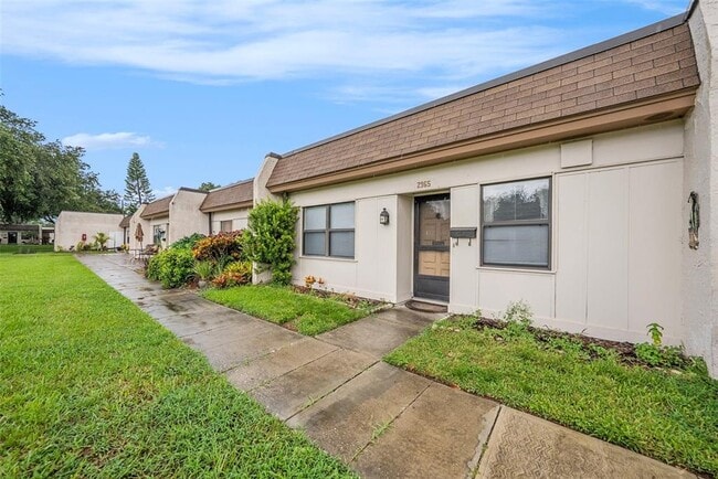 Building Photo - 2965 Flint Dr N Unit 2965