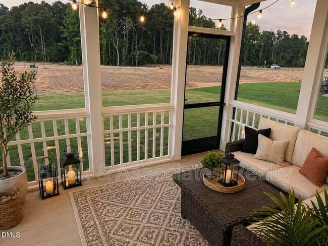 Photo - 112 Moonflower Ln