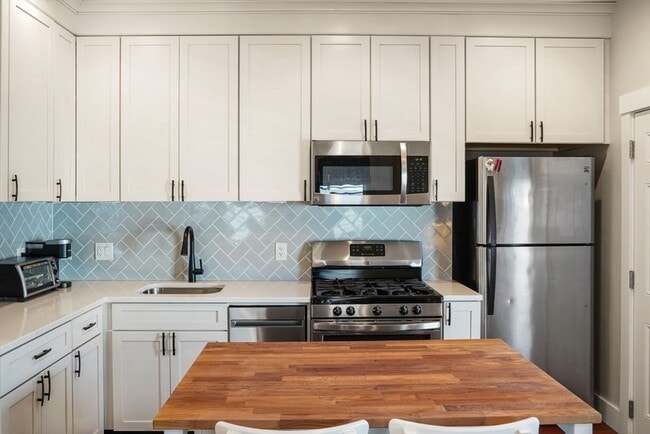 Photo - 596 E 2nd St Unit 3