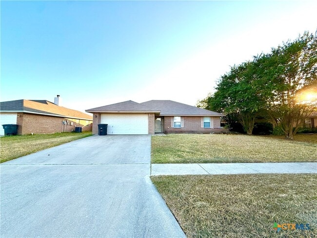 Building Photo - 1808 Sandstone Dr