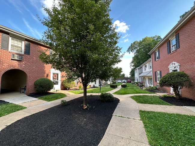 Photo - Hampshire Place