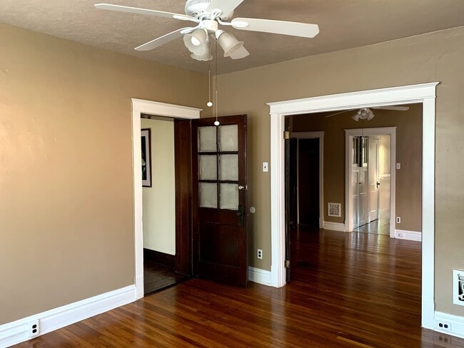 Photo - 3647 Keokuk St Unidad 2e