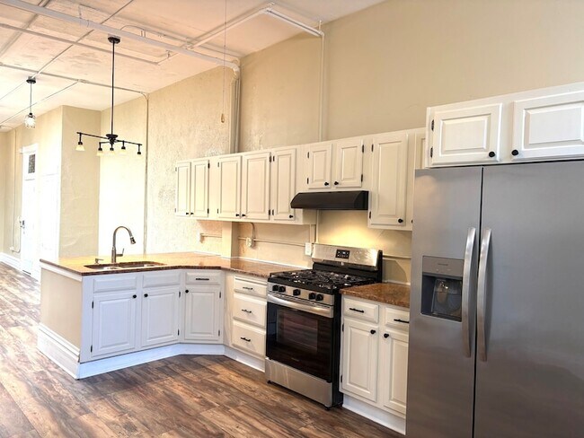 Photo - 10 N State St Unit Upper