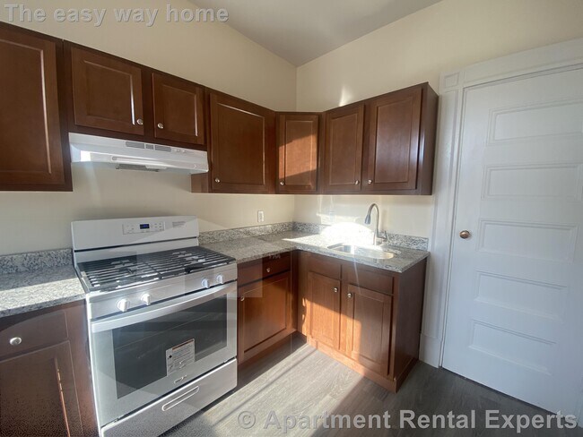 2 Ware St Unit 404