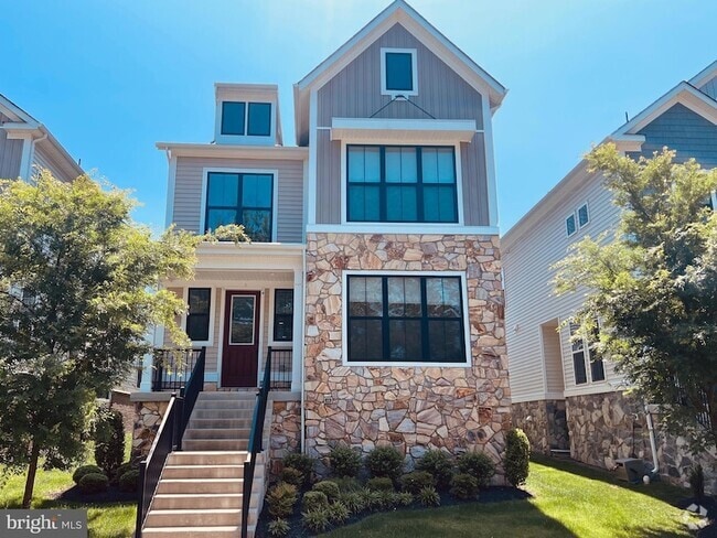 Building Photo - 23031 Glenwood Hts Cir Rental