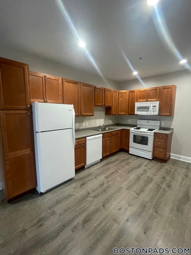 Photo - 4801 N Main St Unit 122