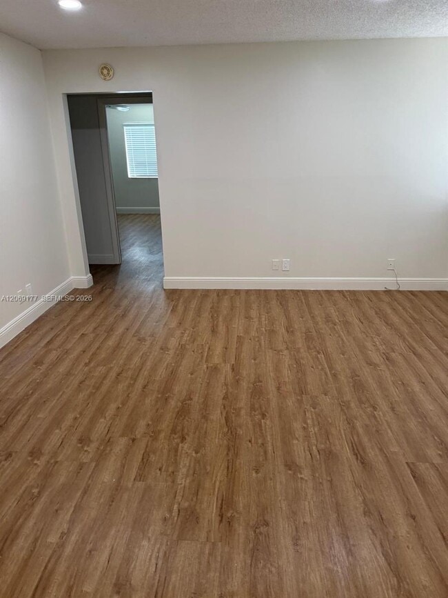 Photo - 529 Shady Pine Way Unit B2