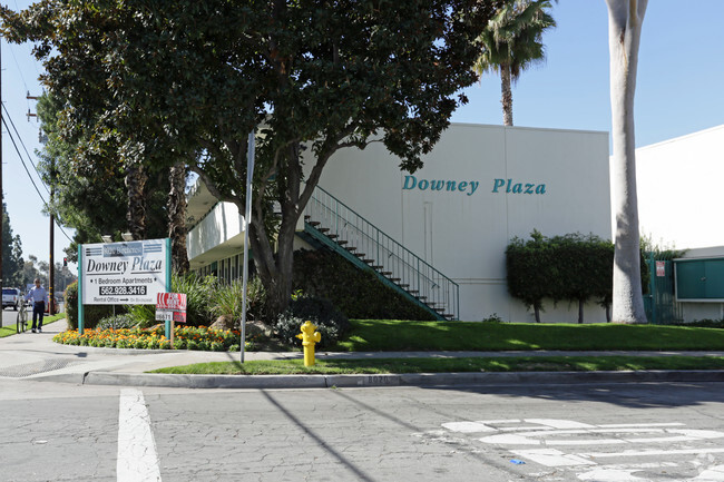 Downey Plaza - Downey Plaza Apartments