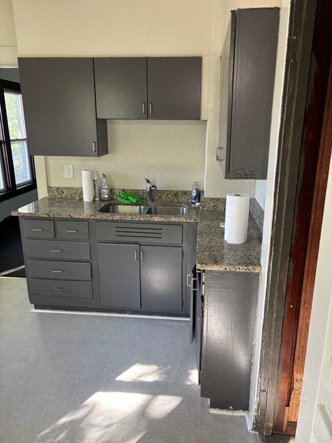 Photo - 812 W Park Ave