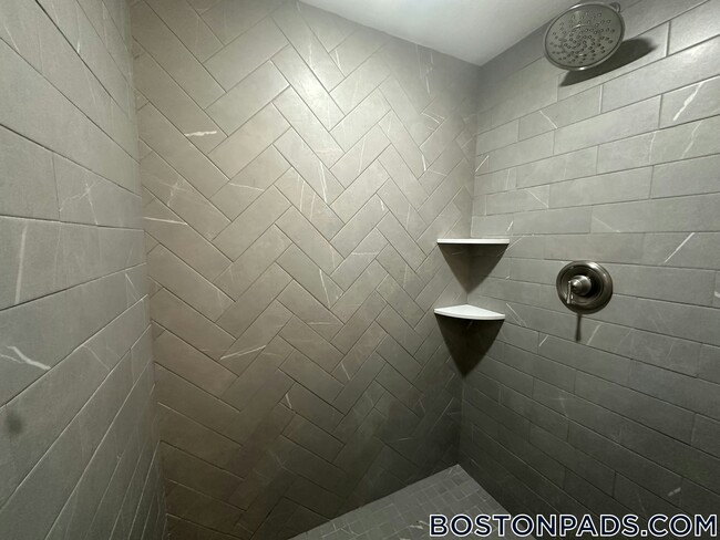 Photo - 100 St Andrew Rd Unit B