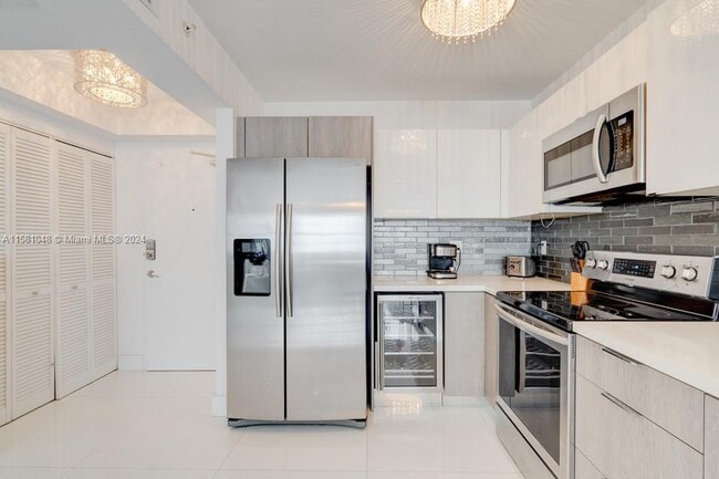 100 Lincoln Rd Unit 612