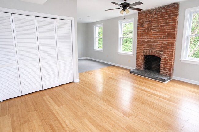 Photo - MELLON ST -- 132