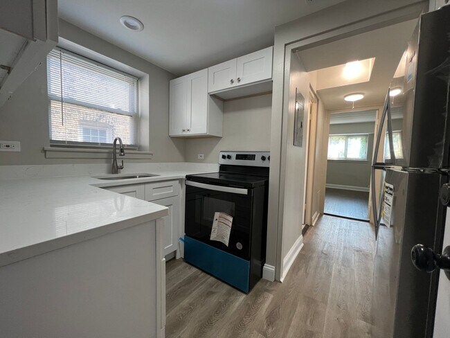 Photo - 6021 N Fairfield Ave Unidad 2E