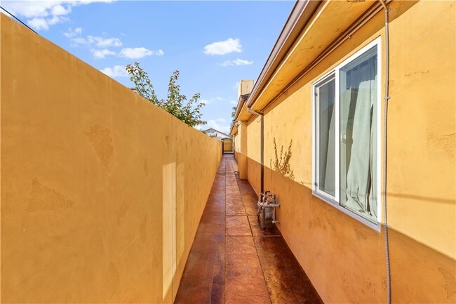 Photo - 13249 Kagel Canyon St