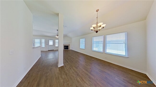 Photo - 905 Lantana Dr