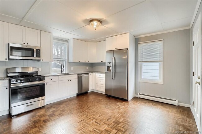 Kitchen - 195 Seymour Ave