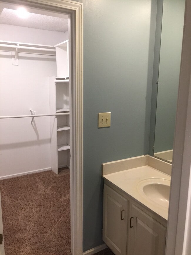8822 W 106th Ter Unit 8822