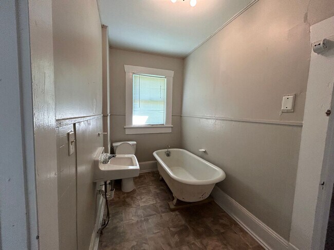 Photo - Large 2 Bedroom Shreveport Home