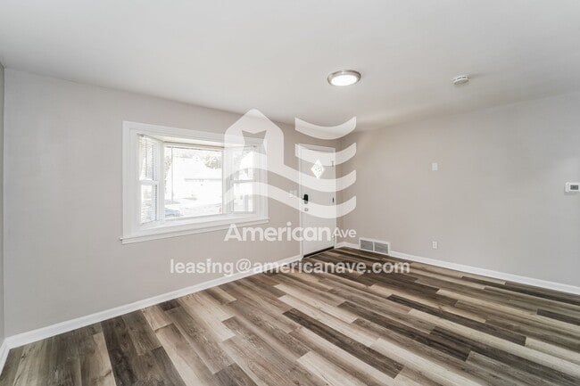 Photo - 5262 N 61st St