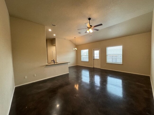 Photo - Beautiful 3x2 Duplex in New Braunfels, TX!