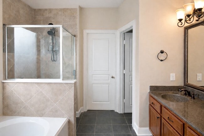 Photo - 3915 Markspring Ln