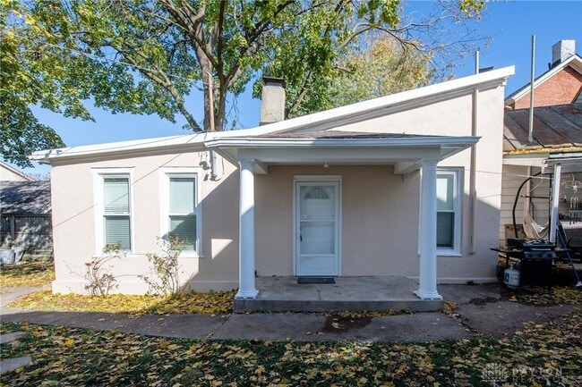 Building Photo - 243 Oak St Unit 241