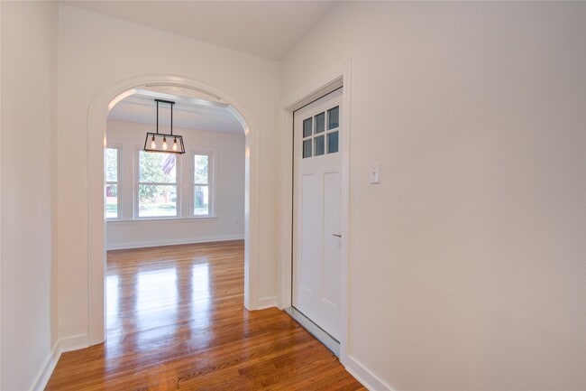 Photo - 2208 Blodgett St