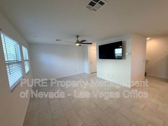 Photo - 815 Watford Pl