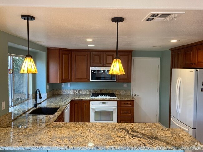 Building Photo - Available NOW Charming 3-Bedroom Home for ...