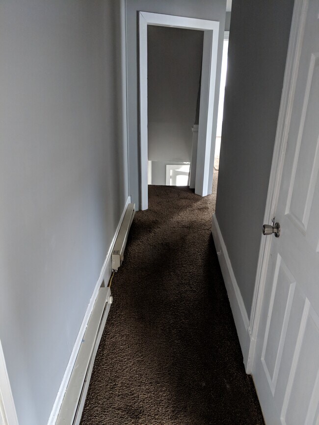 Photo - 528 Barry St