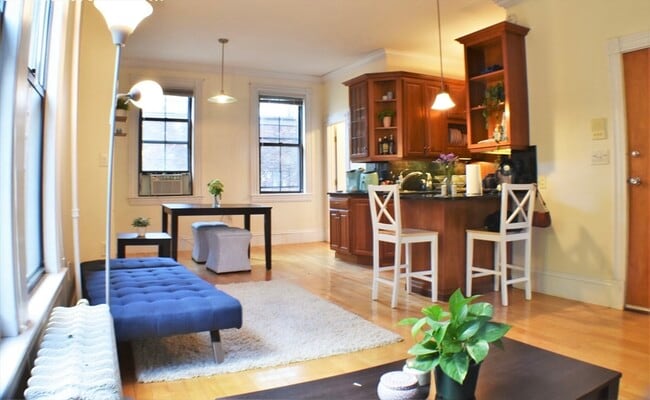 Building Photo - 87 Dartmouth St Unit 3