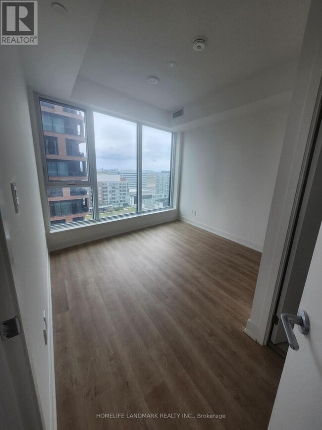 Photo - 56 Andre de Grasse St Unité E1820