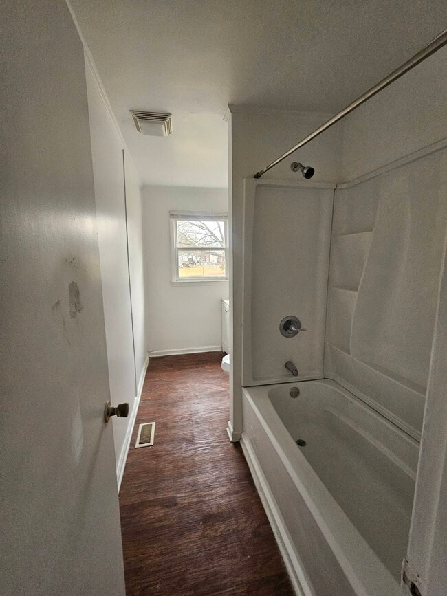 Photo - 752 Chalice St SW