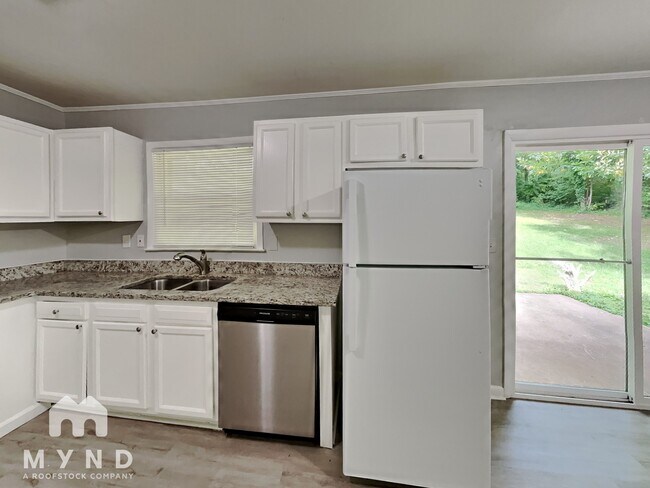 Photo - 962 Pine Roc Way