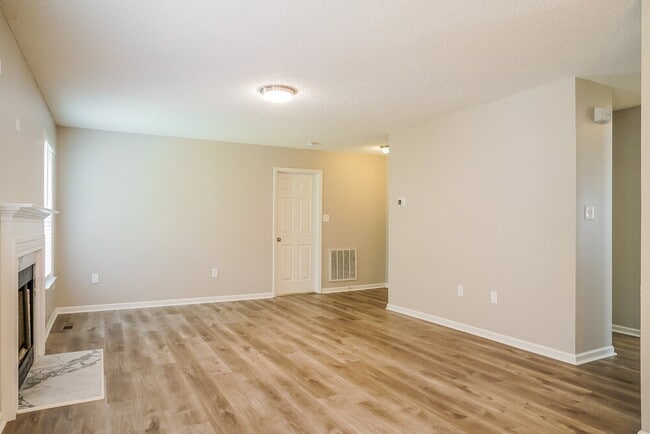 Photo - 412 Birdsong Way