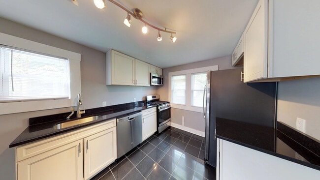 Photo - 240 Lorraine Ave