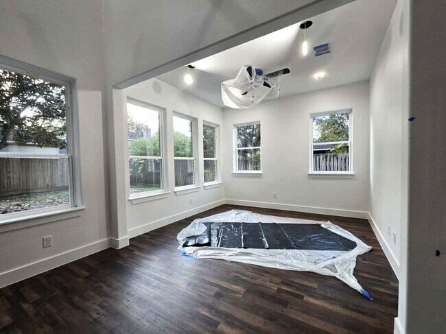 Photo - 14811 Wallach Dr