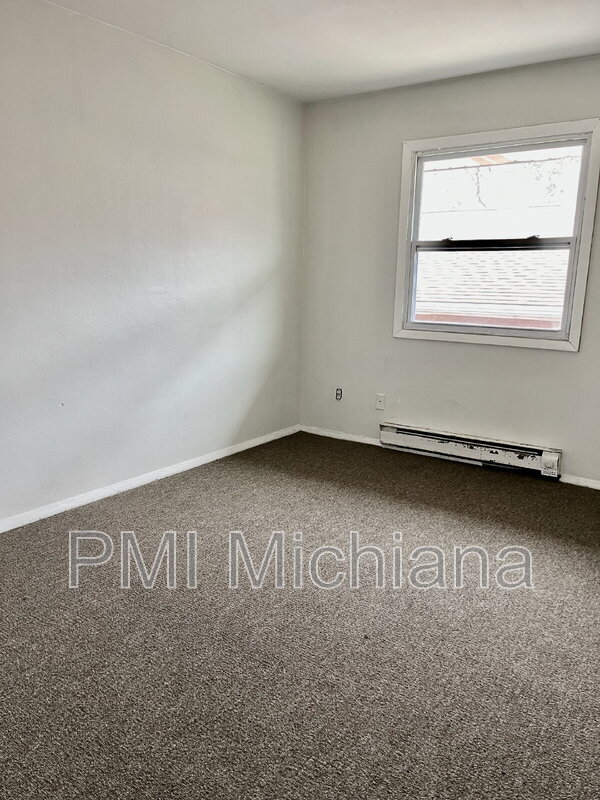 Photo - 2258 Huey St