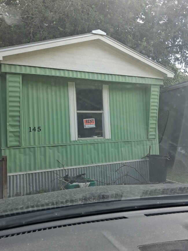 Building Photo - 145 Kelly Ln