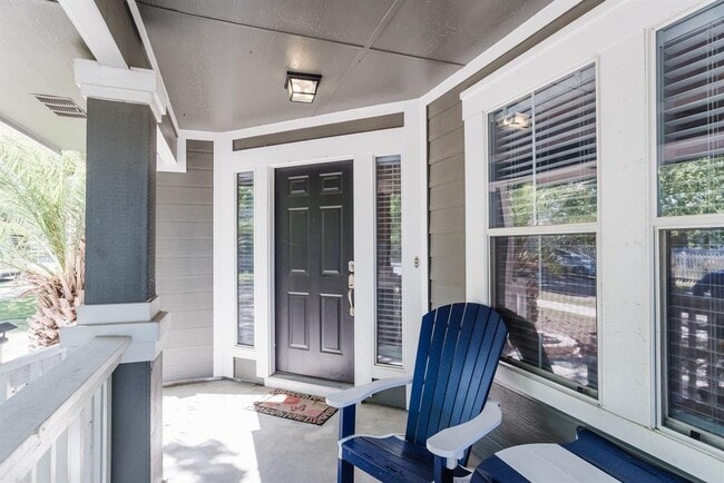 Photo - 692 Scheel Rd