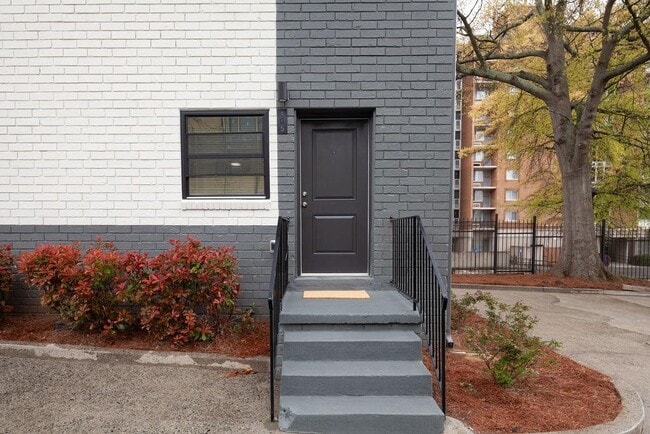 Photo - 396 Linden Ave NE Unit 105