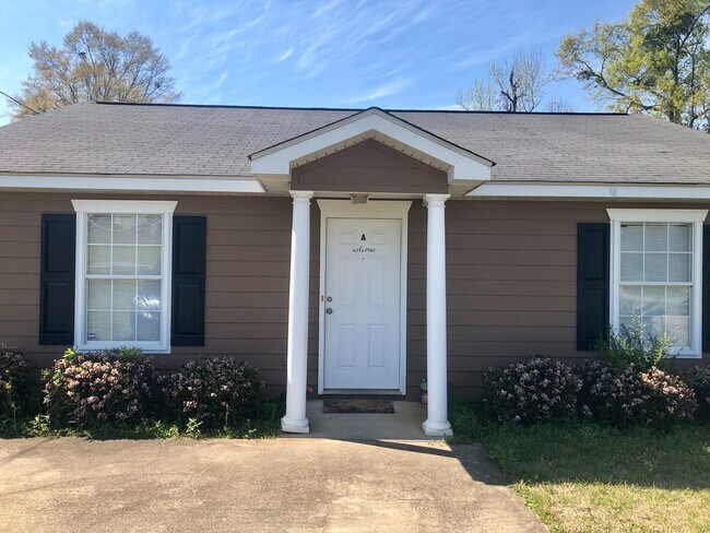 Photo - 104 B St Unit 104 B Street A