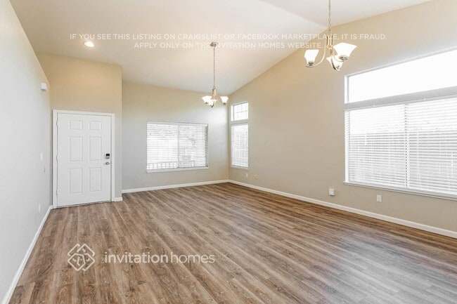 Photo - 3906 Marsh Way